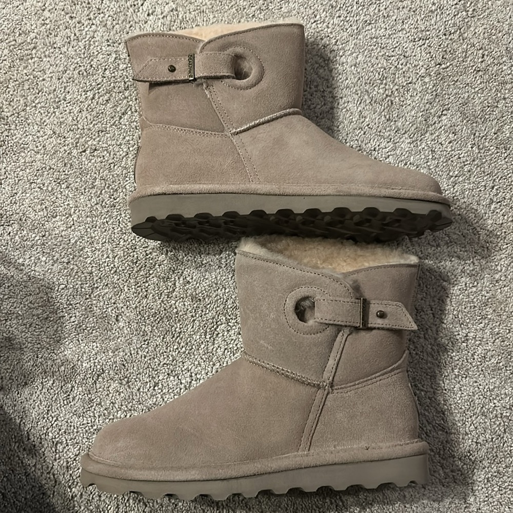 Bear paw short boots